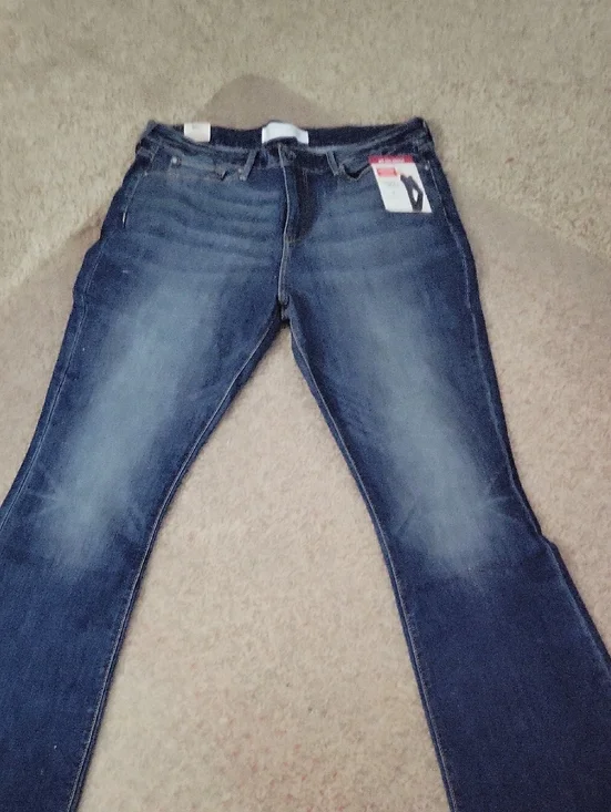 NWT Signature by Levi Strauss Mid-Rise Bootcut Jeans - Blue - Picture 1 of 6